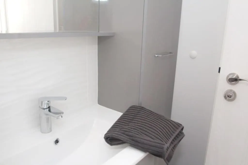 Les Appartements Isabelle 6 - Centre Ville 洛里昂 公寓